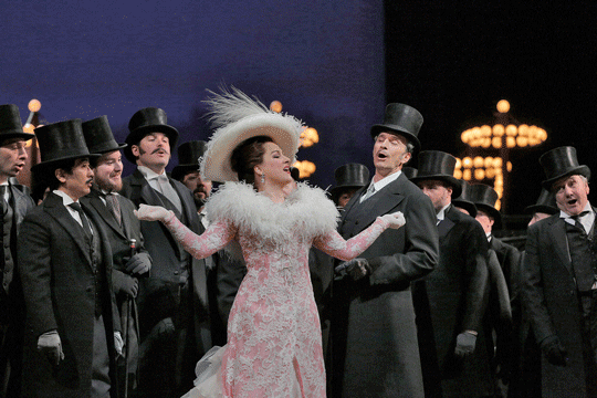 Cours la Reine (Diana Damrau)  ©Ken Howard/Metropolitan Opera