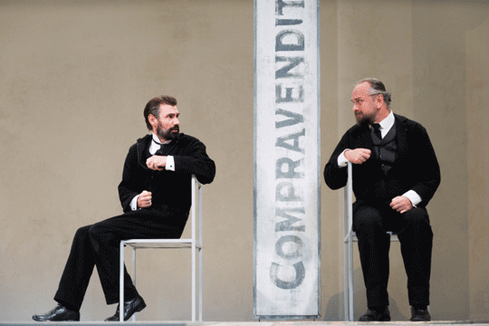 Emanuel (Fabrizio Gifuni) et Mayer (Massimo Popolizio), vers la conquête © Marasco