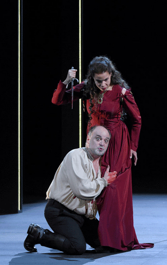 Macbeth (Roberto Frontali) et Lady Macbeth (Susanna Branchini) © Vincent Pontet / TCE